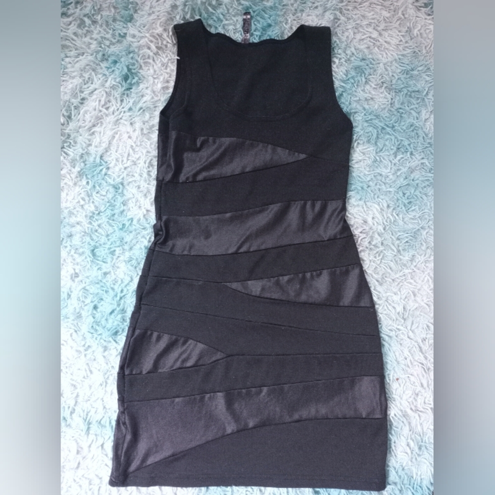 Size 8 Bay black dress. - Picture 1 of 1